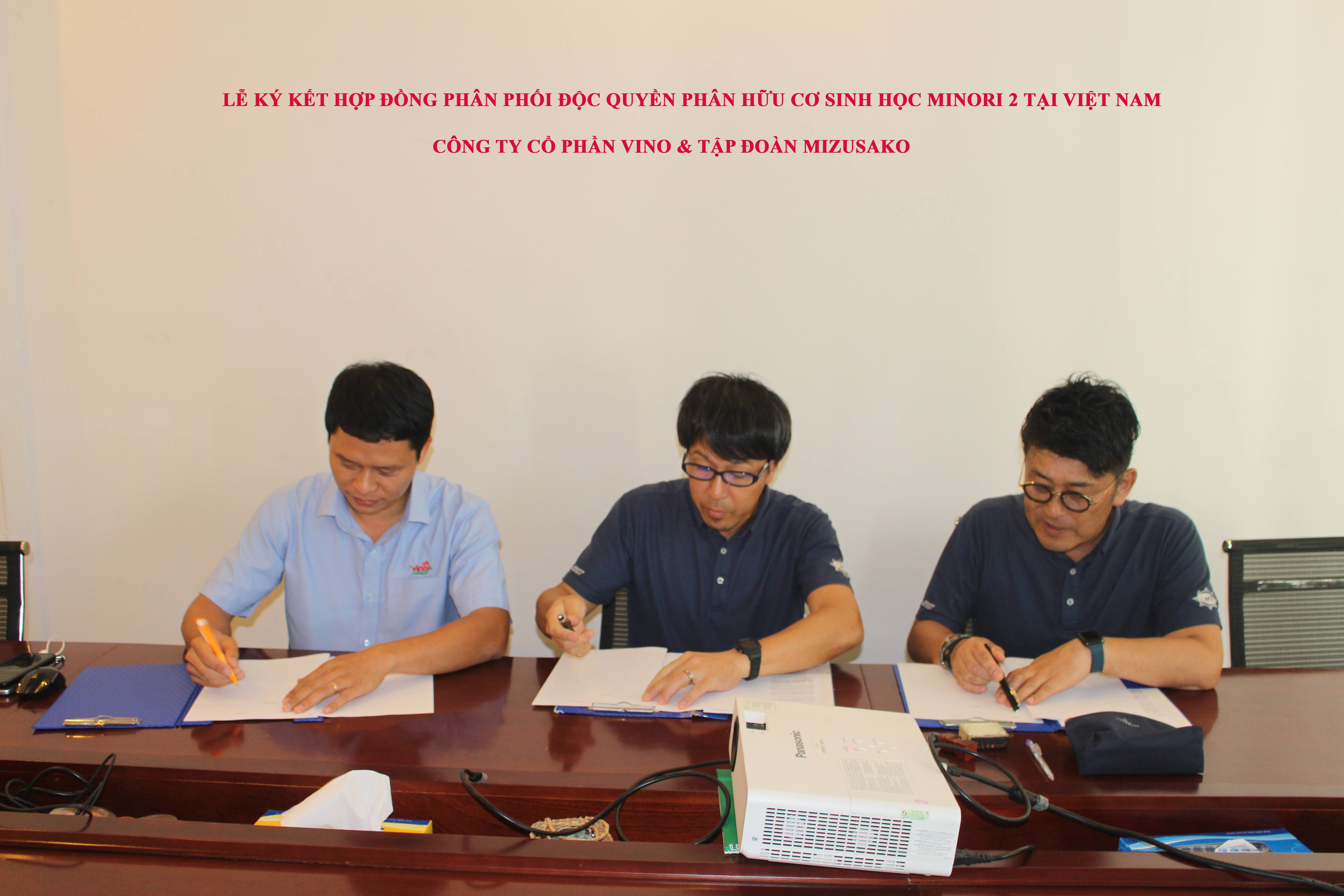 Lễ ký kết hợp đồng phân phối độc quyền Phân hữu cơ sinh học Minori 2 tại Việt Nam